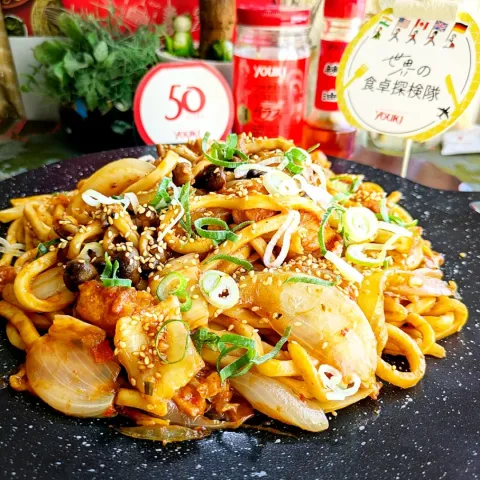 「ラー油　55g」を使ってみたSnapdishの料理・レシピ写真:🌏『世界の食卓探検隊』🇰🇷韓国 【豚キムチ焼きうどん】