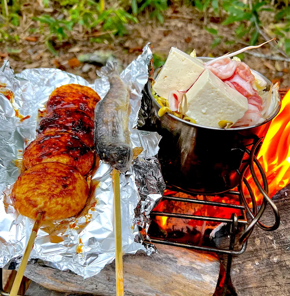 Snapdishの料理写真:トマト鍋と焼きまんじゅう|ミカさん