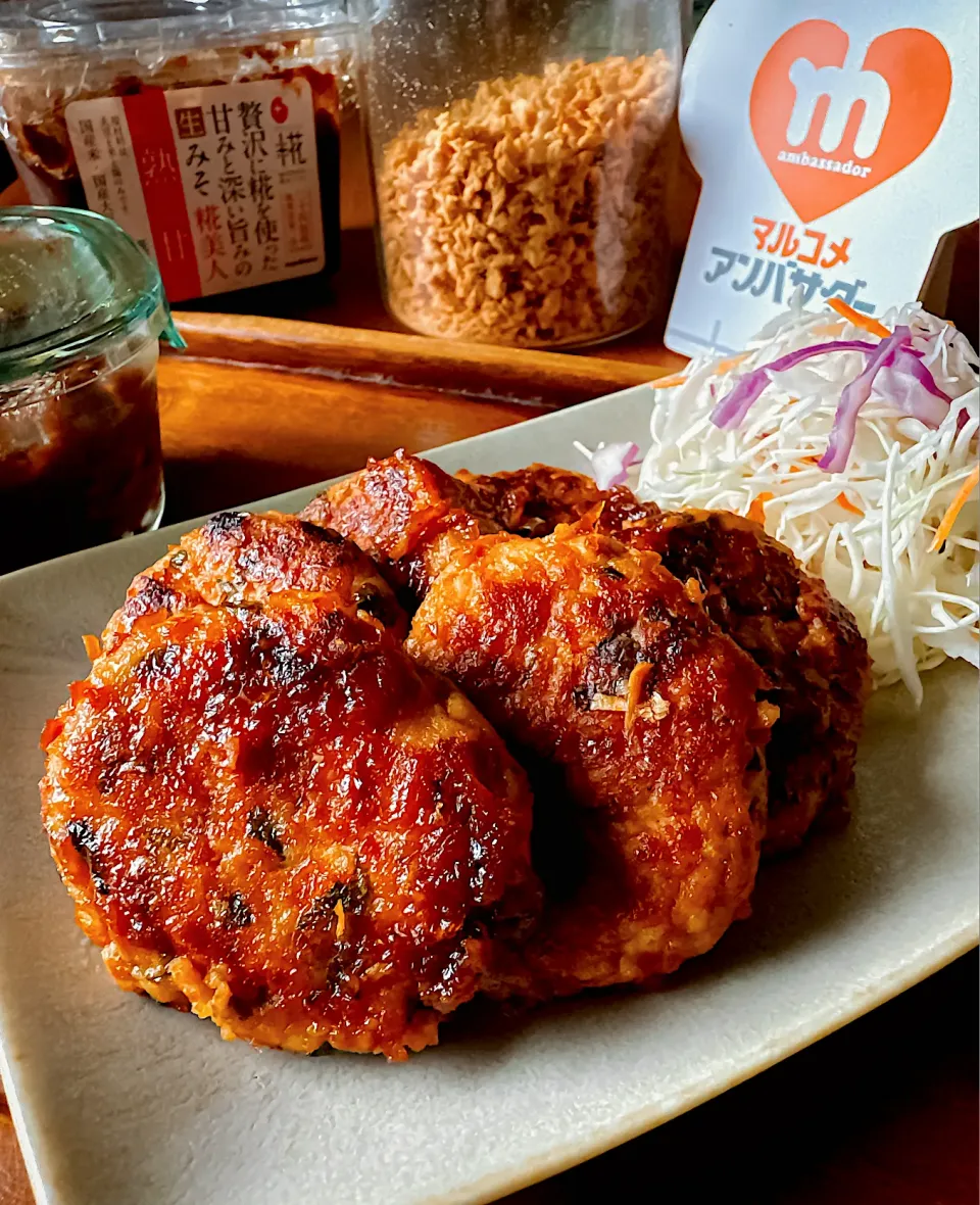 Snapdishの料理写真:大豆のお肉とお豆腐の梅味噌だれつくね|にゃんぺこさん