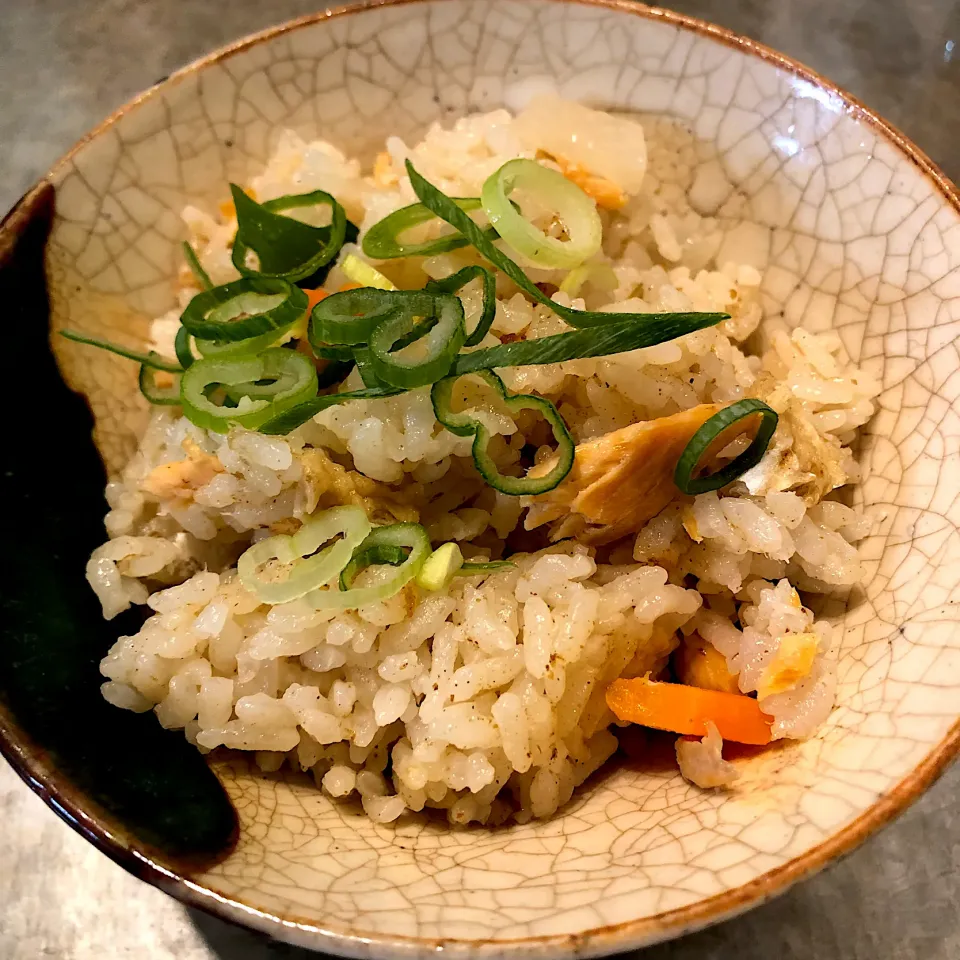 鮭ハラスとキノコと野菜の炊き込みご飯|nao子さん