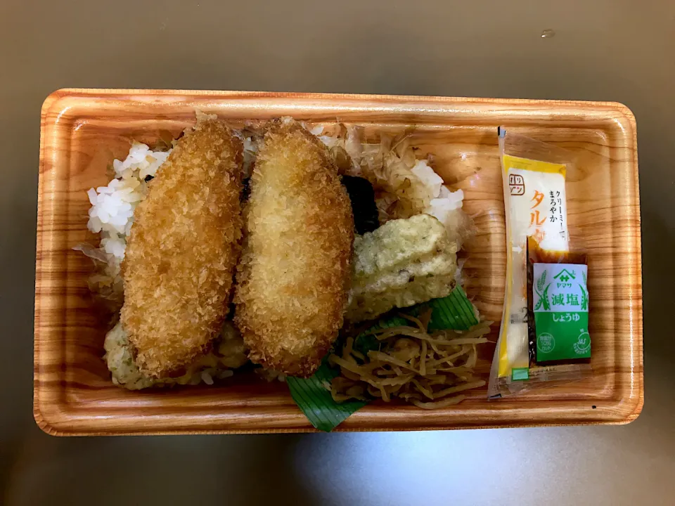 Snapdishの料理写真:オリジン タルタルのり弁当|ばーさんさん