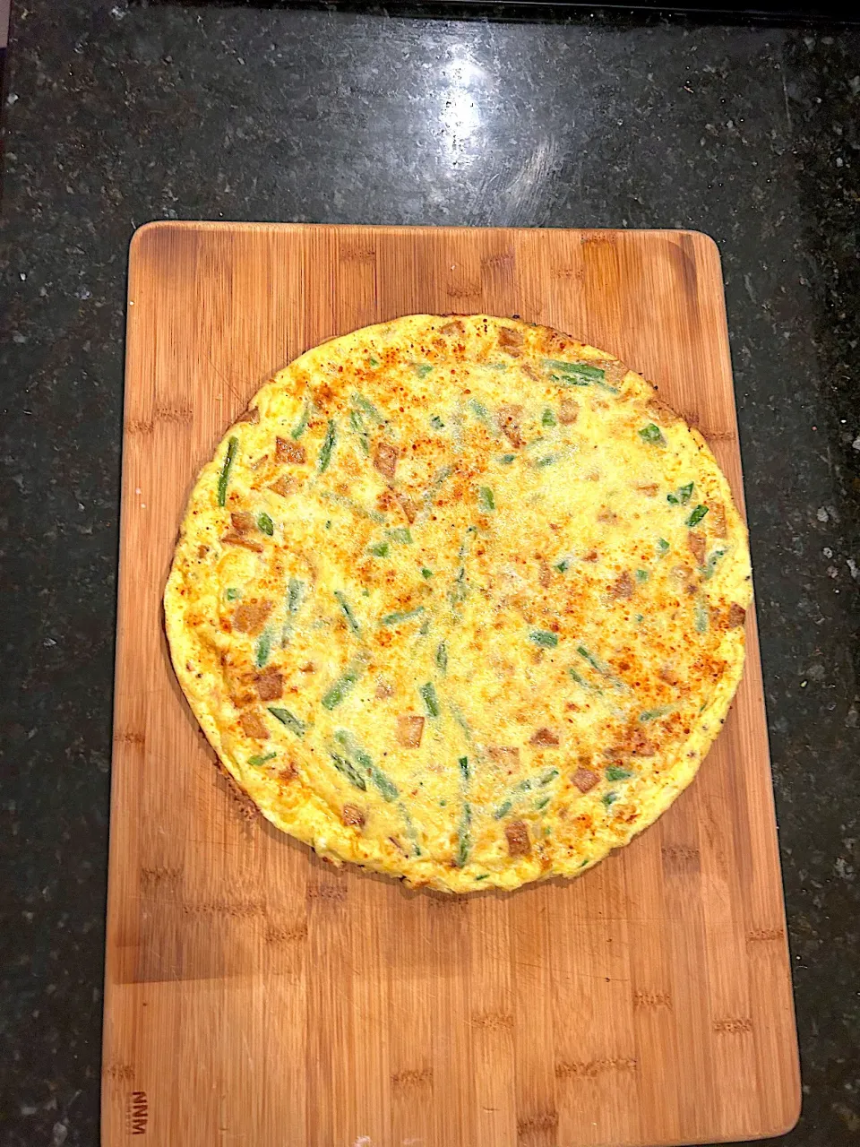 Asparagus, potato, onion and Asiago Frittata|ernest ristiさん