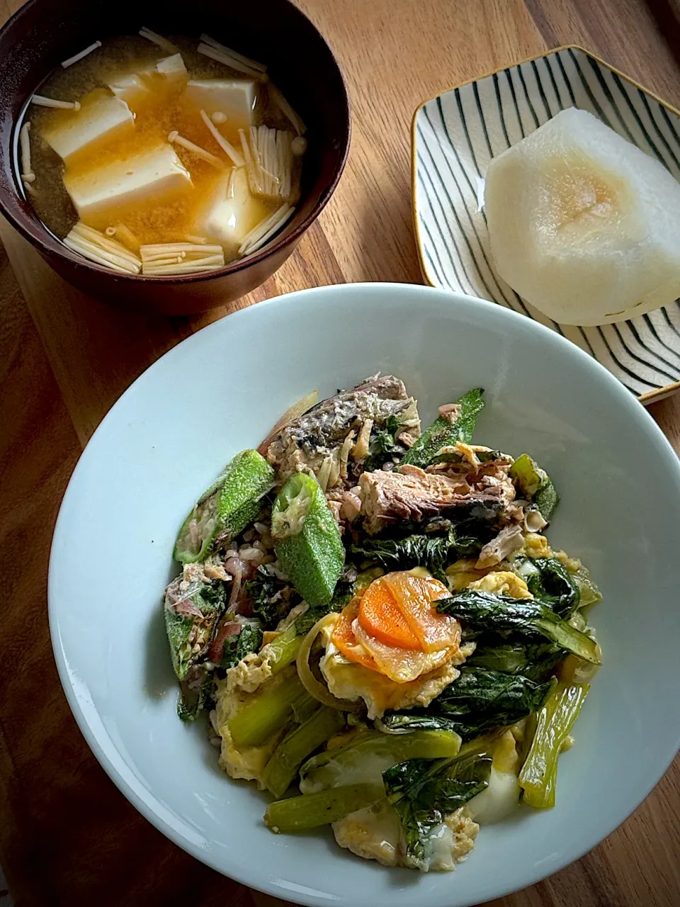 雑穀米の2種丼　えのきと豆腐の味噌汁|チイホ✨さん