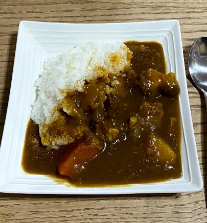 Snapdishの料理写真:カシミール風カレー&野サラde昼ごはん💦・・|ばくあんしゃさん