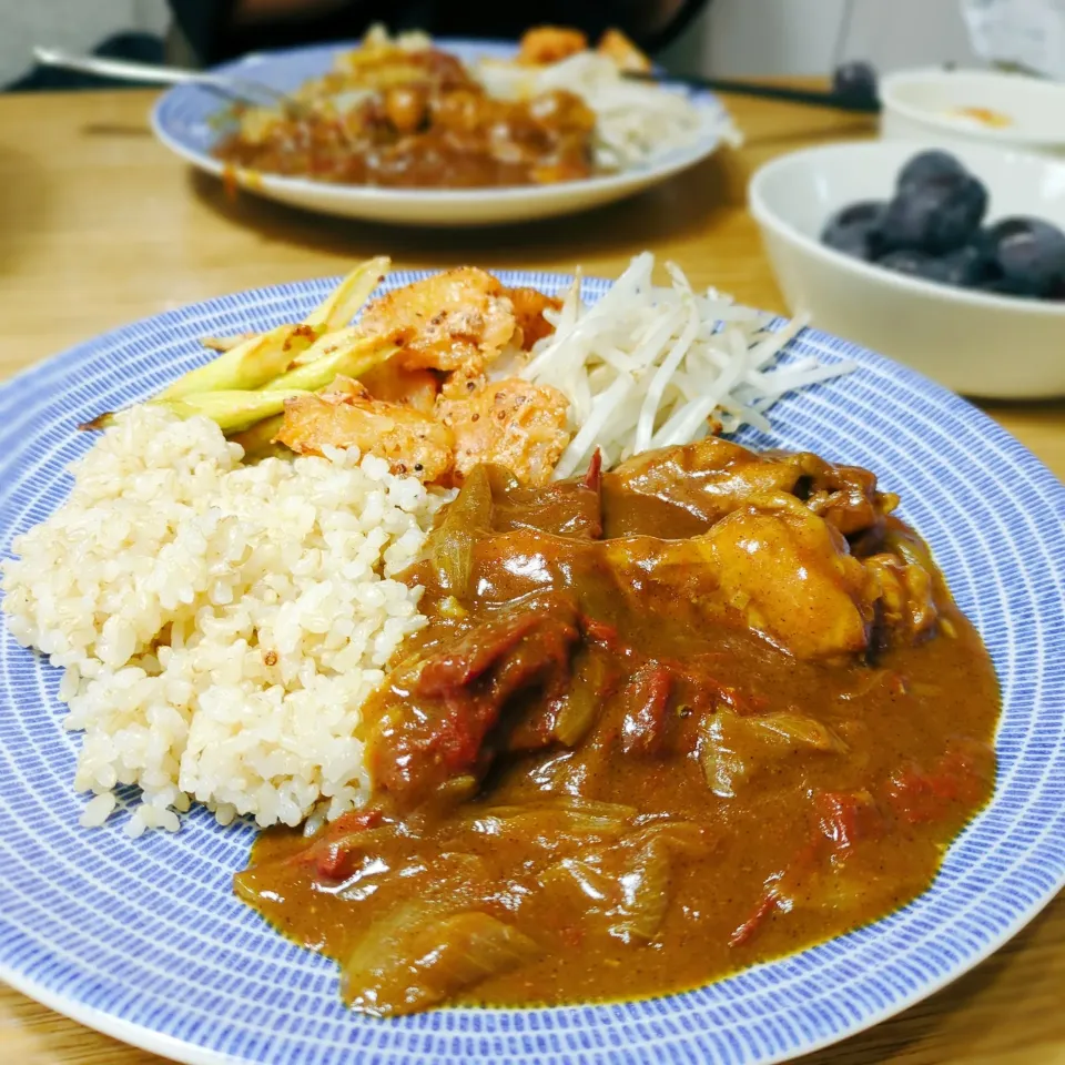 無水チキントマトカレー＆エビマヨ|にこりんさん