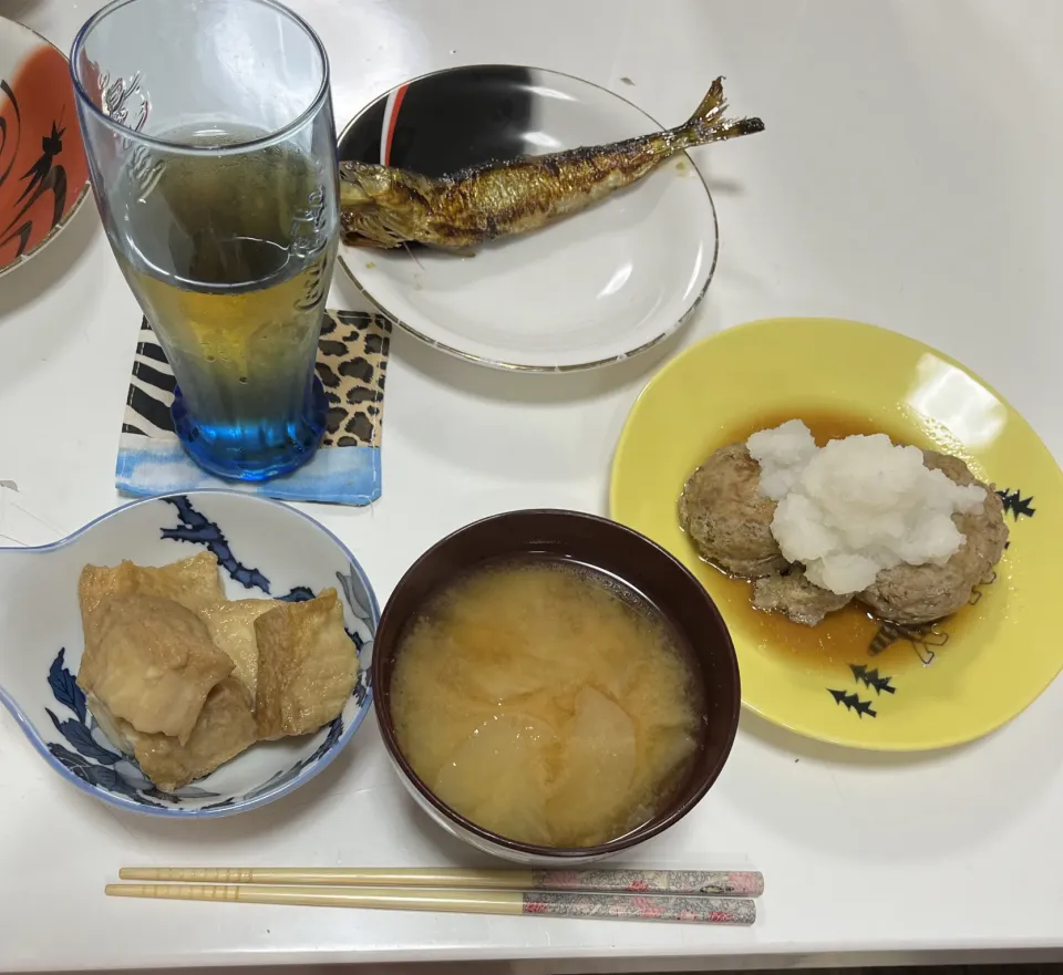 Snapdishの料理写真:晩御飯☆厚揚げの炊いたん☆ハンバーグ（おろしポン酢）☆いわしの丸干し☆みそ汁（大根・えのき・白菜）|Saharaさん