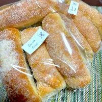 Snapdishの料理写真:Philippine “Spanish Bread”|Laarni Nabongさん