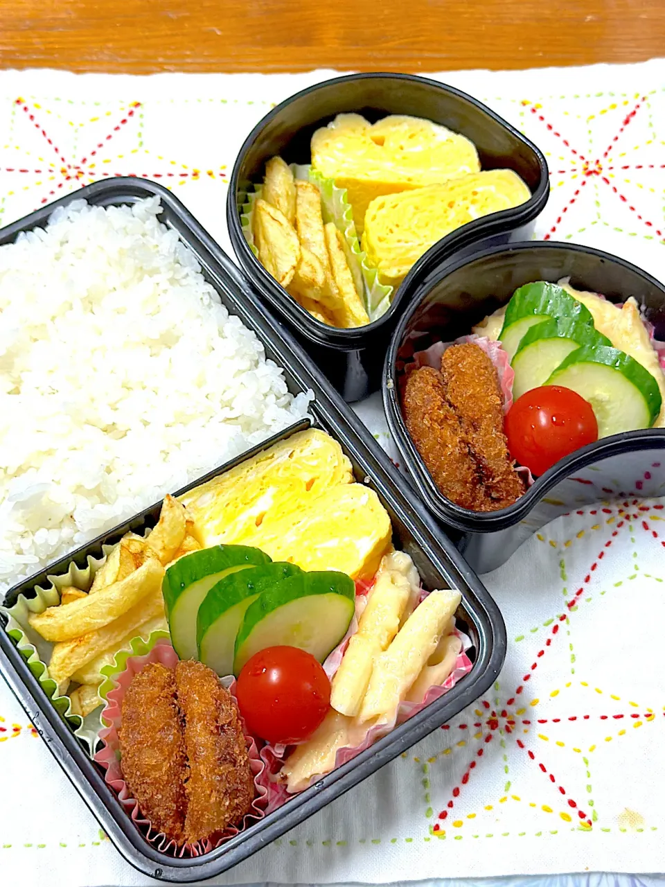 コロッケ＆マカロニグラタン弁当|アッキーさん