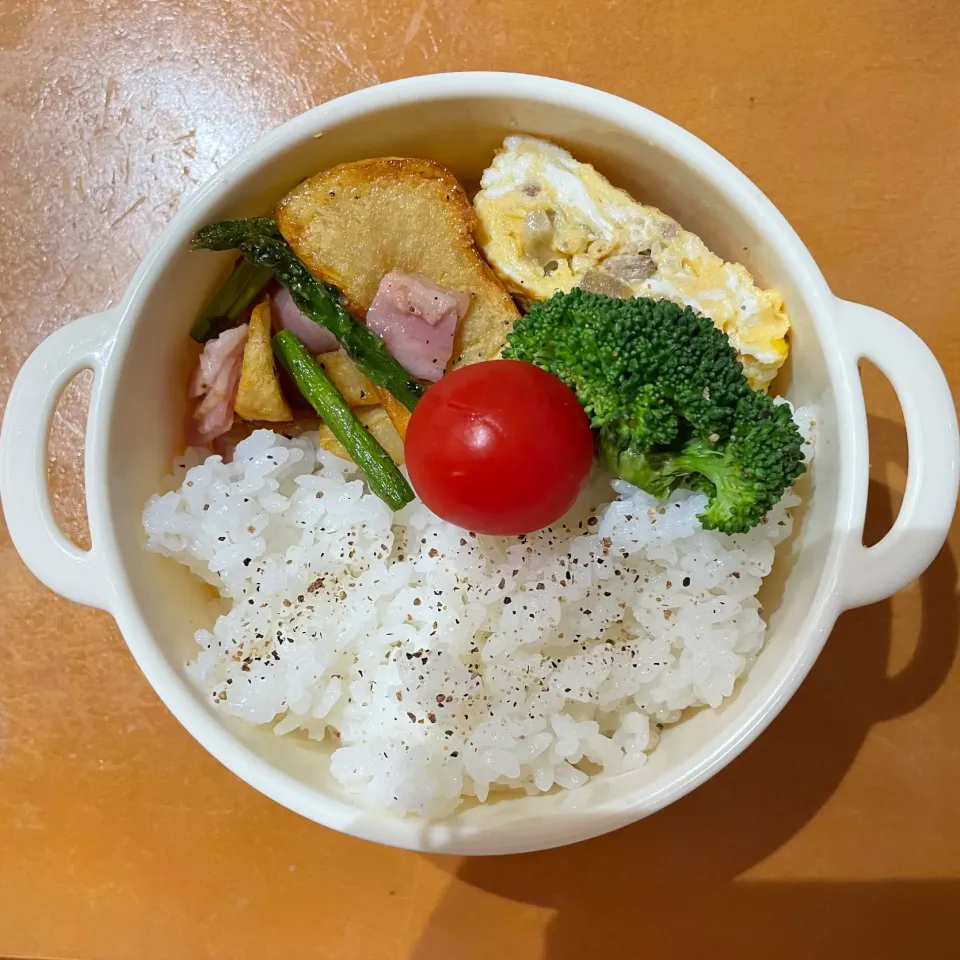 Snapdishの料理写真:2024.10.2 次男お弁当|いじゅさん