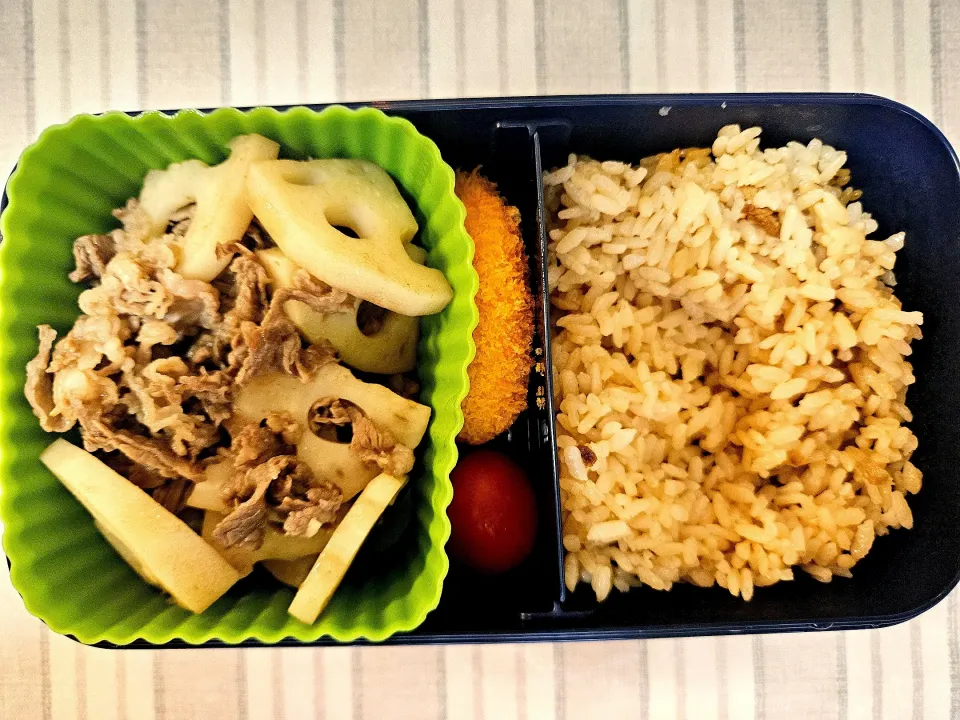 れんこんと牛肉の炒め物❤️旦那さんお弁当❤️|かおるcitronさん