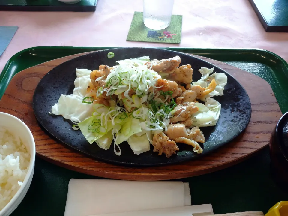 鶏鉄板焼き定食|岩﨑 正勝さん