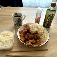 Snapdishの料理写真:すりおろしたっぷり生姜焼き|りょうさん