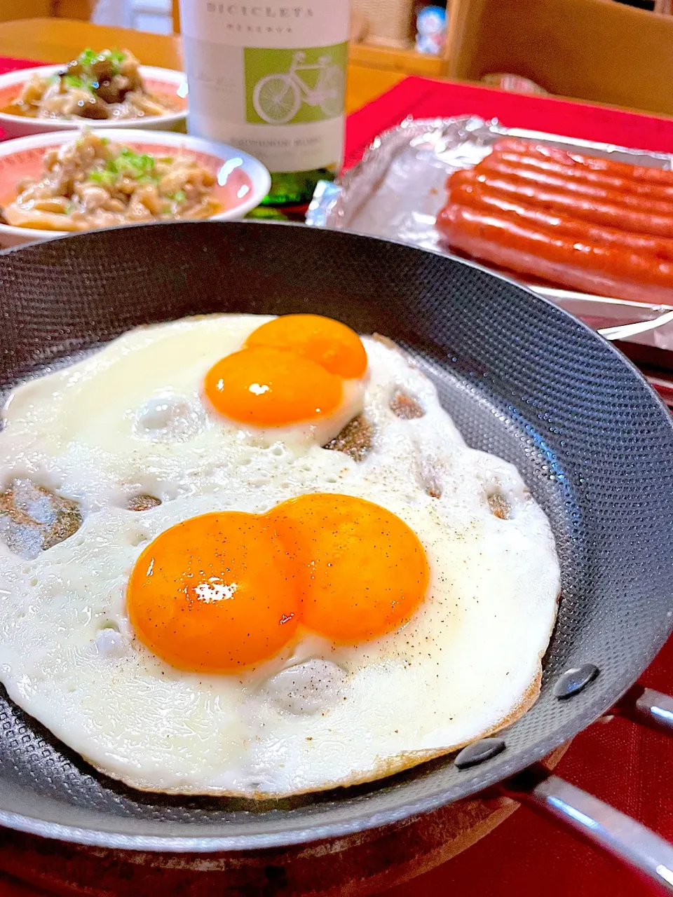 双子の目玉焼き🍳|おかちさん