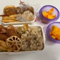 Snapdishの料理写真:娘と妻のお弁当|もとくんさん