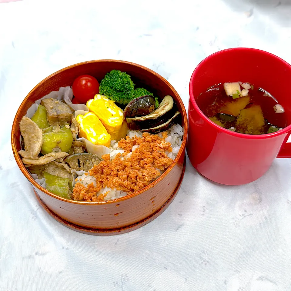 ナスとシシトウと豚肉の味噌炒め弁当|ゆっきーさん