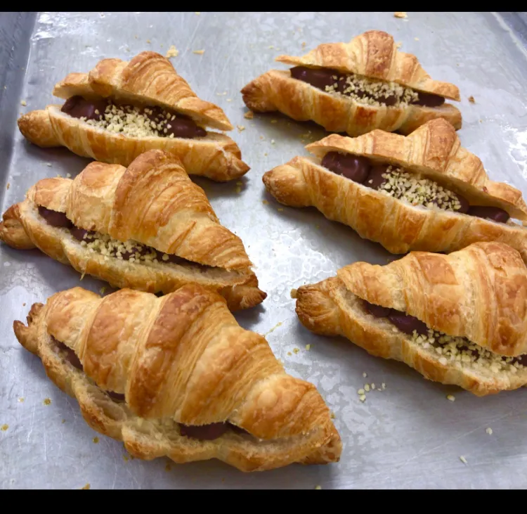 我家風のチョコクロワッサン🥐
コーヒーをタップリ添えて 昼ごはん💦|ばくあんしゃさん