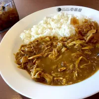 Snapdishの料理写真:CoCo壱番屋さんの『ハーフ牛しゃぶとハーフチキン煮込みカレー🍛」😋