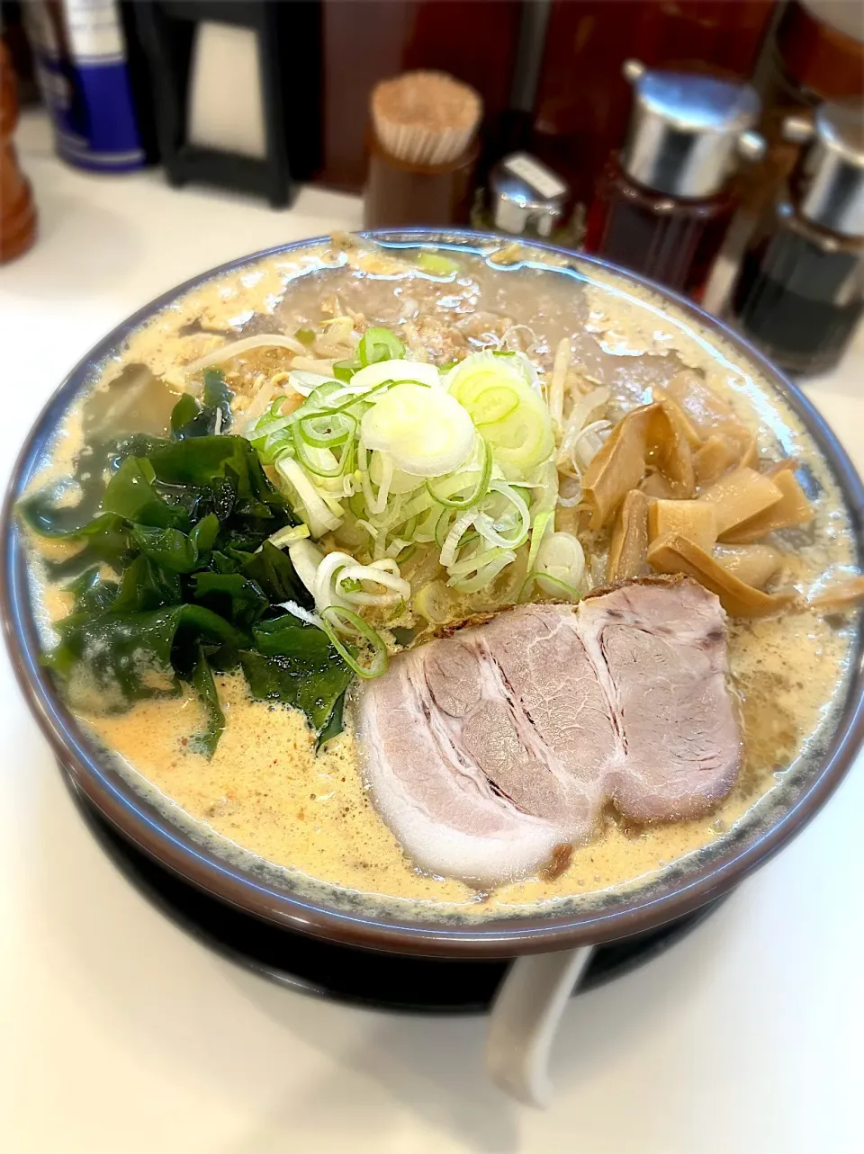 背脂味噌らーめん　#北海道らーめんみそ熊 東陽町店|石田尚之さん