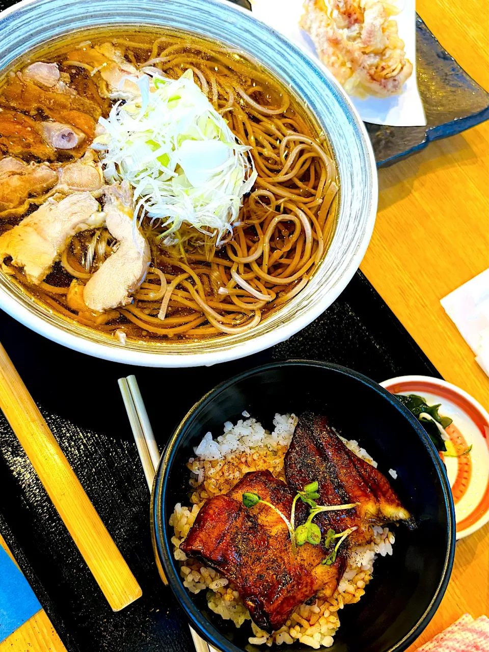 Snapdishの料理写真:山形蕎麦焔蔵松島店で。冷やし鶏そばと鰻小丼|ちはるさん