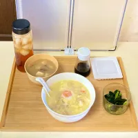 Snapdishの料理写真:前日夜食べ過ぎたんで、朝とお昼は控えめだけどしっかりタンパク質は取るよお茶漬け|時雨さん