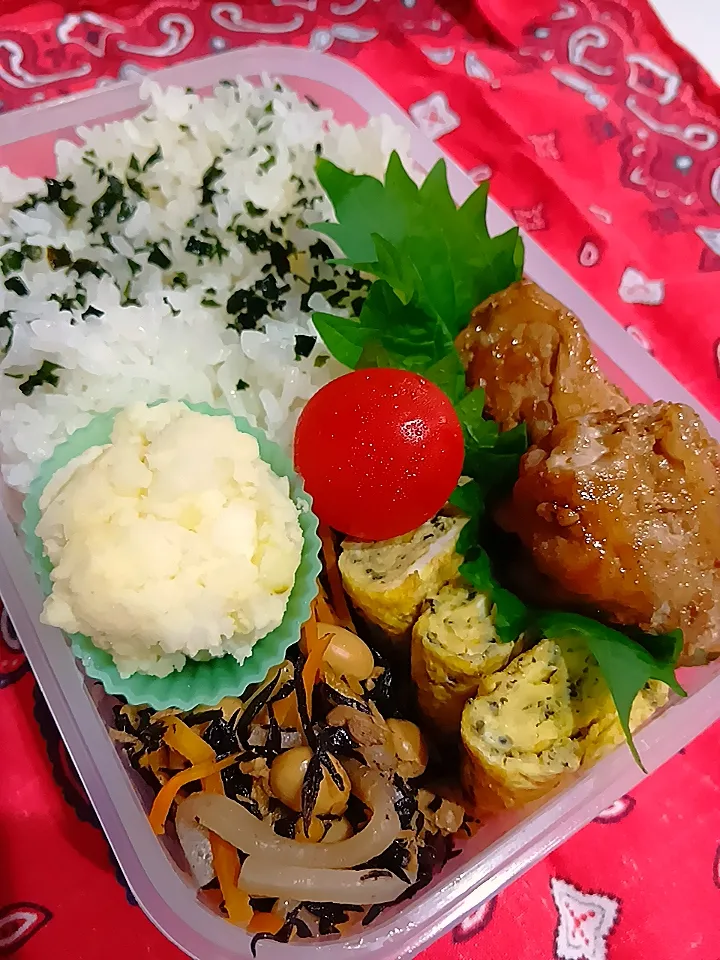 Snapdishの料理写真:ひじき煮豚こま巻き弁当|yayoi.Kさん