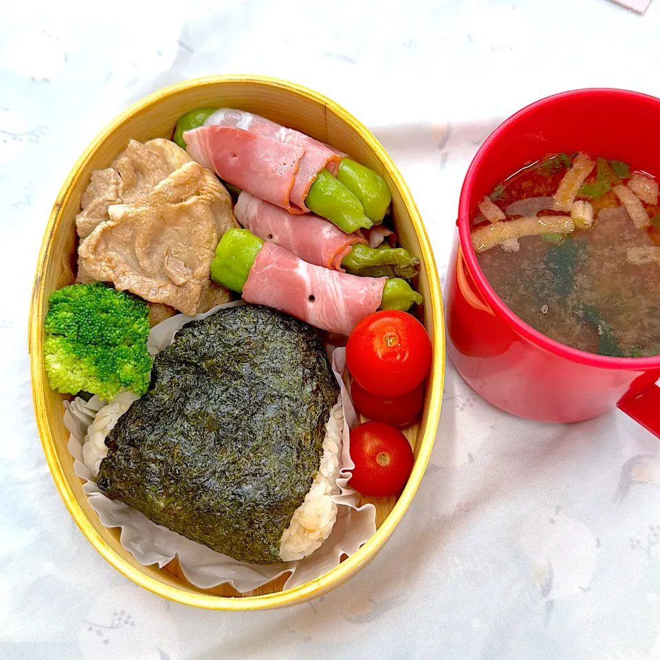 豚肉のポン酢焼きとシシトウのベーコン巻き弁当|ゆっきーさん