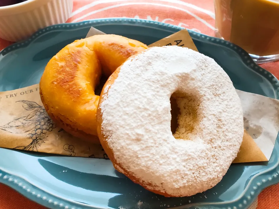 Snapdishの料理写真:大豆粉と米粉の豆腐ドーナツ🍩|チョコミンサさん