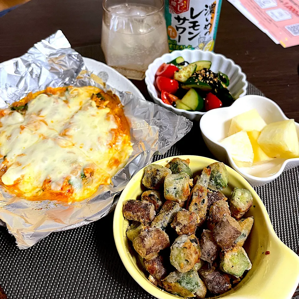 10/4晩ご飯：ライスペーパーピザ、オクラ＆ごぼうフライ|ななみんさん