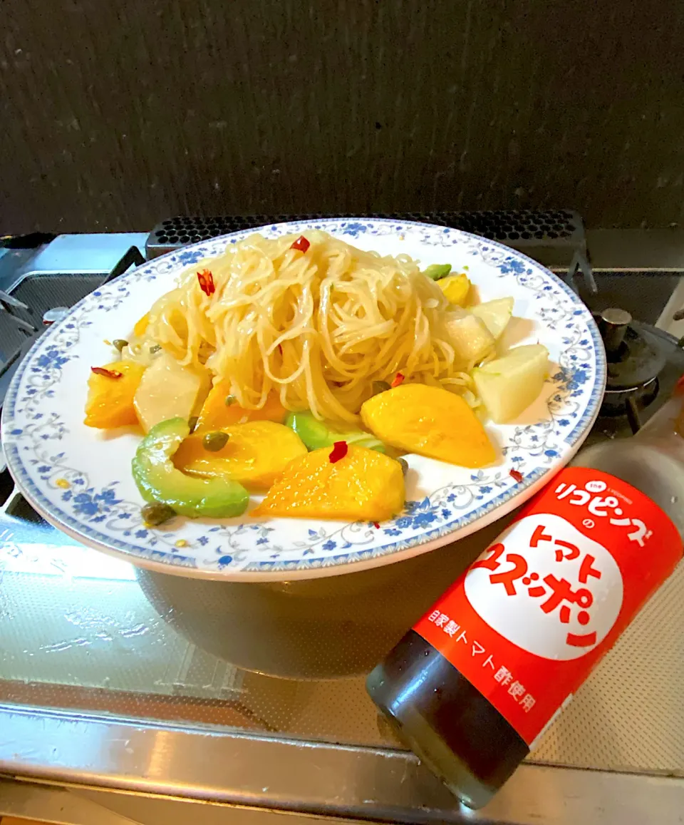 柿、梨、アボカドの冷麺〜トマトユズポン酢(柿が1番相性良いぞ)|shikaさん