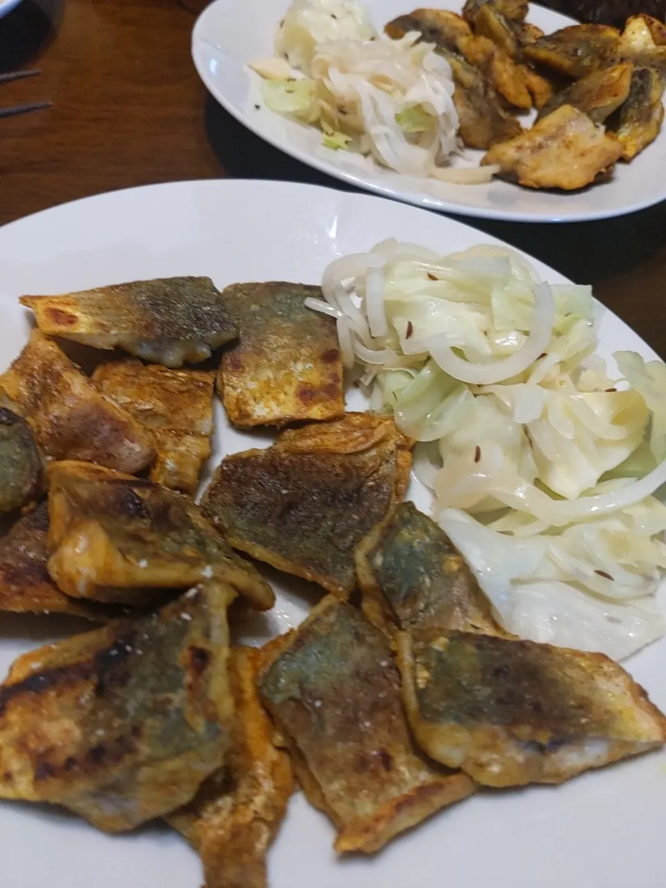 味カレー粉焼き　キャベツの甘酢キャラウェイ和え|くぼんぼんさん