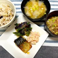 Snapdishの料理写真:鯖塩焼き、めんたいポテト、オクラとナスの生姜麺つゆあえ、大根と白菜のお味噌汁|jackybeanさん