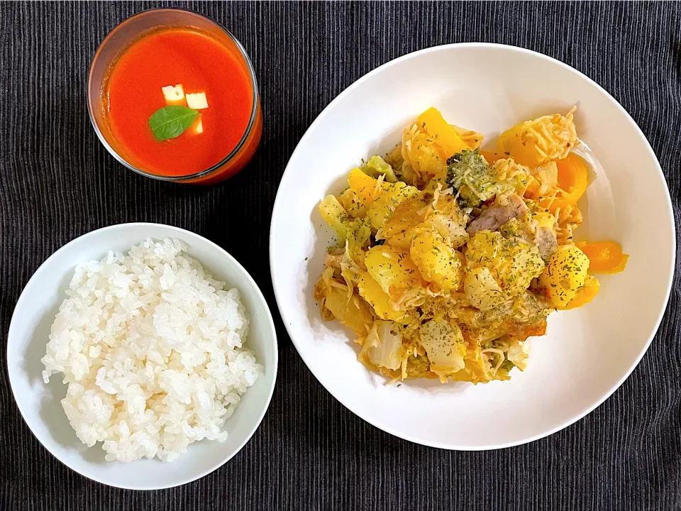 チキンと野菜のマスタード炒めメインのお夕飯|みーぬさん