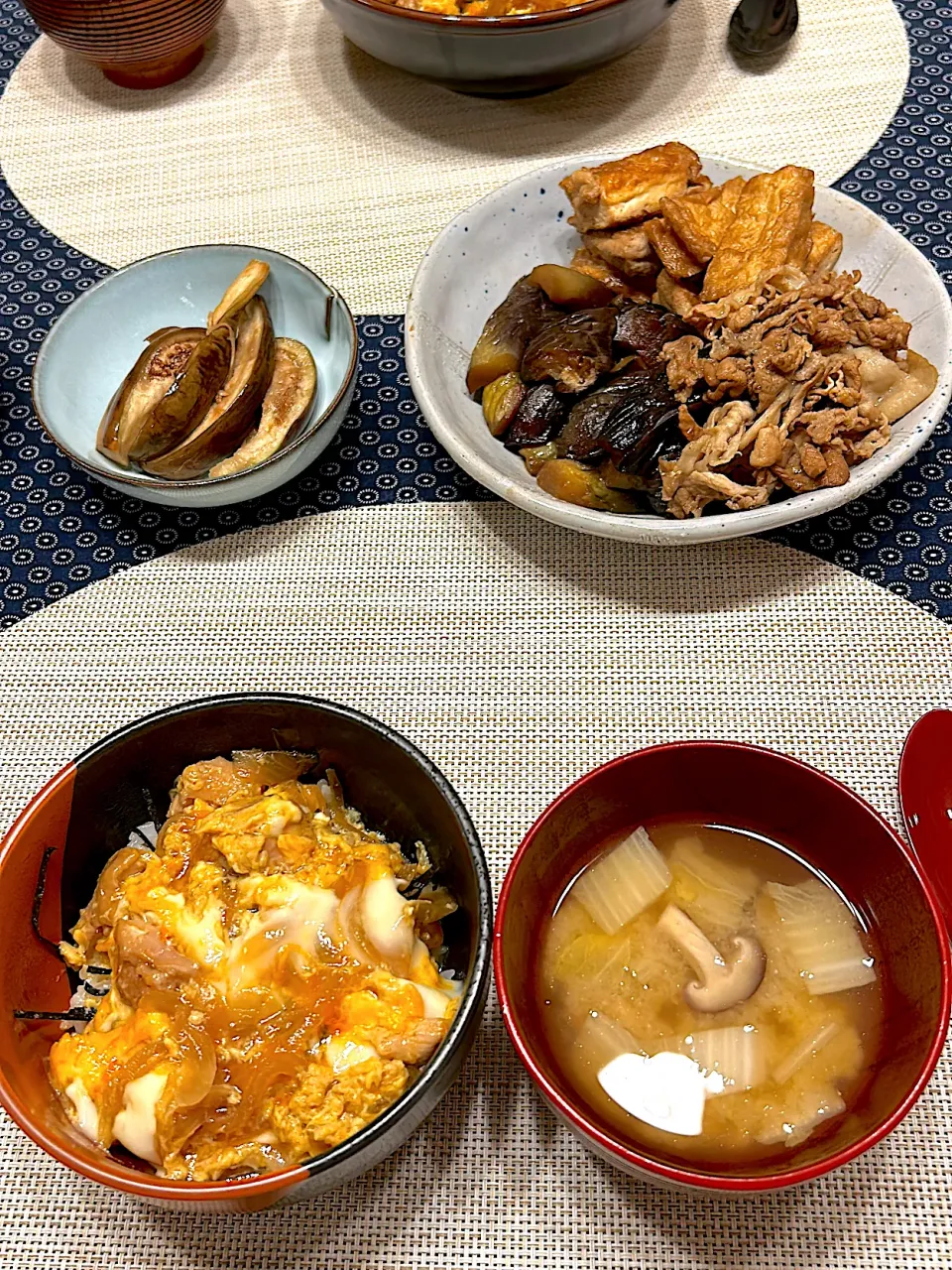 親子丼と水茄子のお漬物、茄子とあるお揚げの炊いたん|amiさん