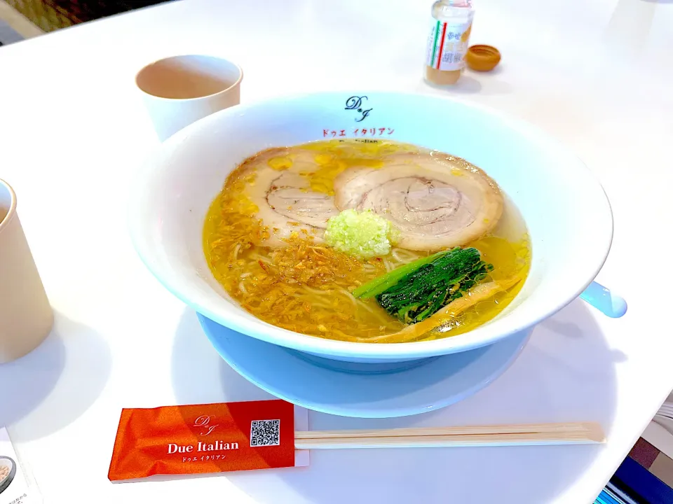 らぁ麺ドゥエイタリアンの黄金の塩らぁ麺🍜|ゆかりさん