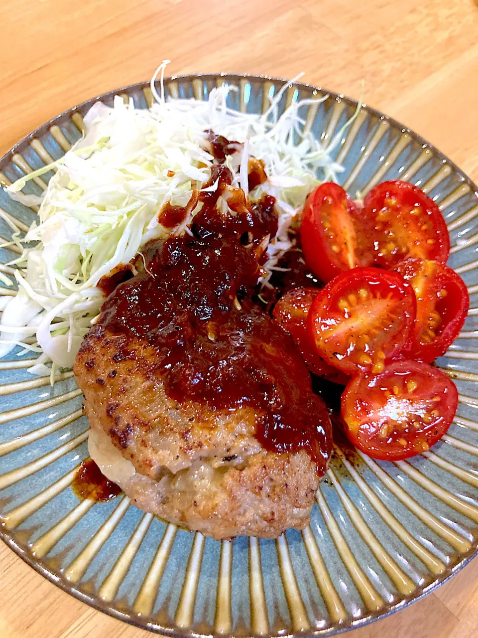 栄養つけなきゃチーズ入りハンバーグ🍴|keitanさん