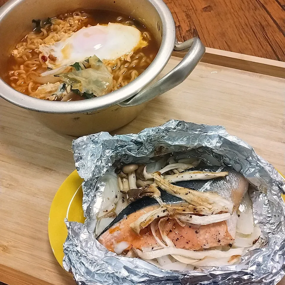 日曜日のラーメンと秋のホイル焼き🍁|705さん