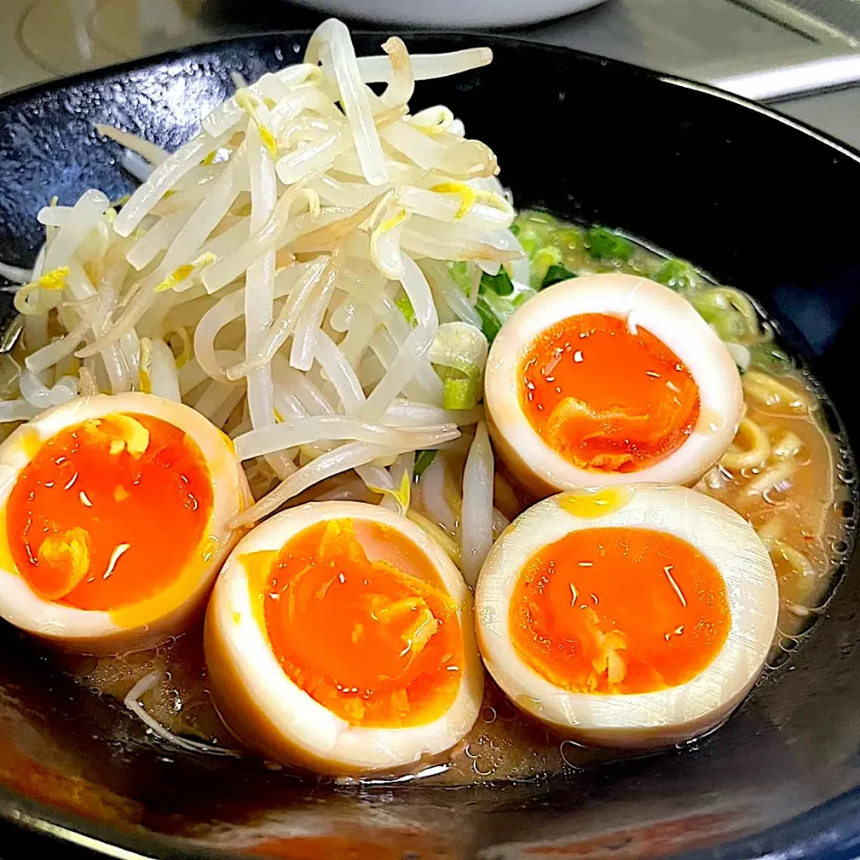 濃厚味噌ラーメン味玉マシマシトッピング|あーさん