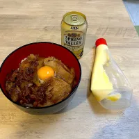 Snapdishの料理写真:前作った生姜焼きで作った丼|りょうさん