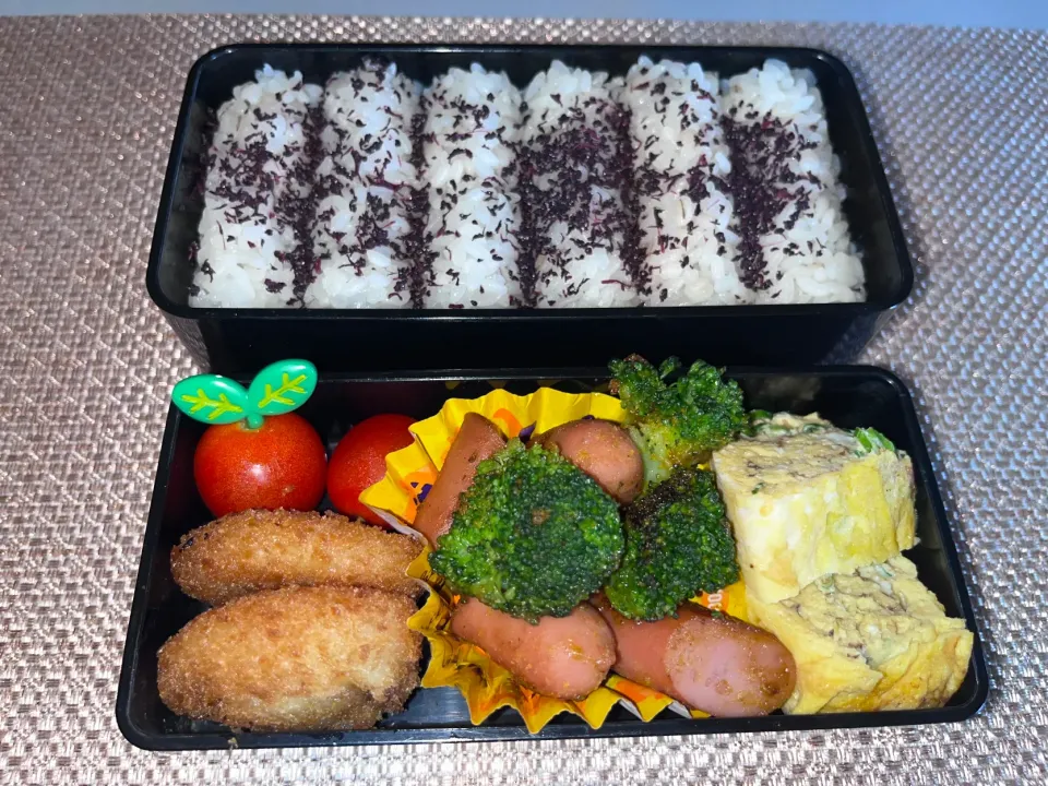 旦那弁当。🥦とウィンナーのカレー炒め|ズボラグータラ主婦さん