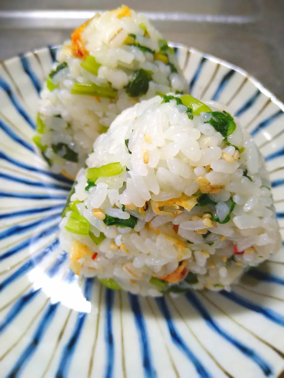 小松菜漬けと桜えびのおにぎり|はるみさん