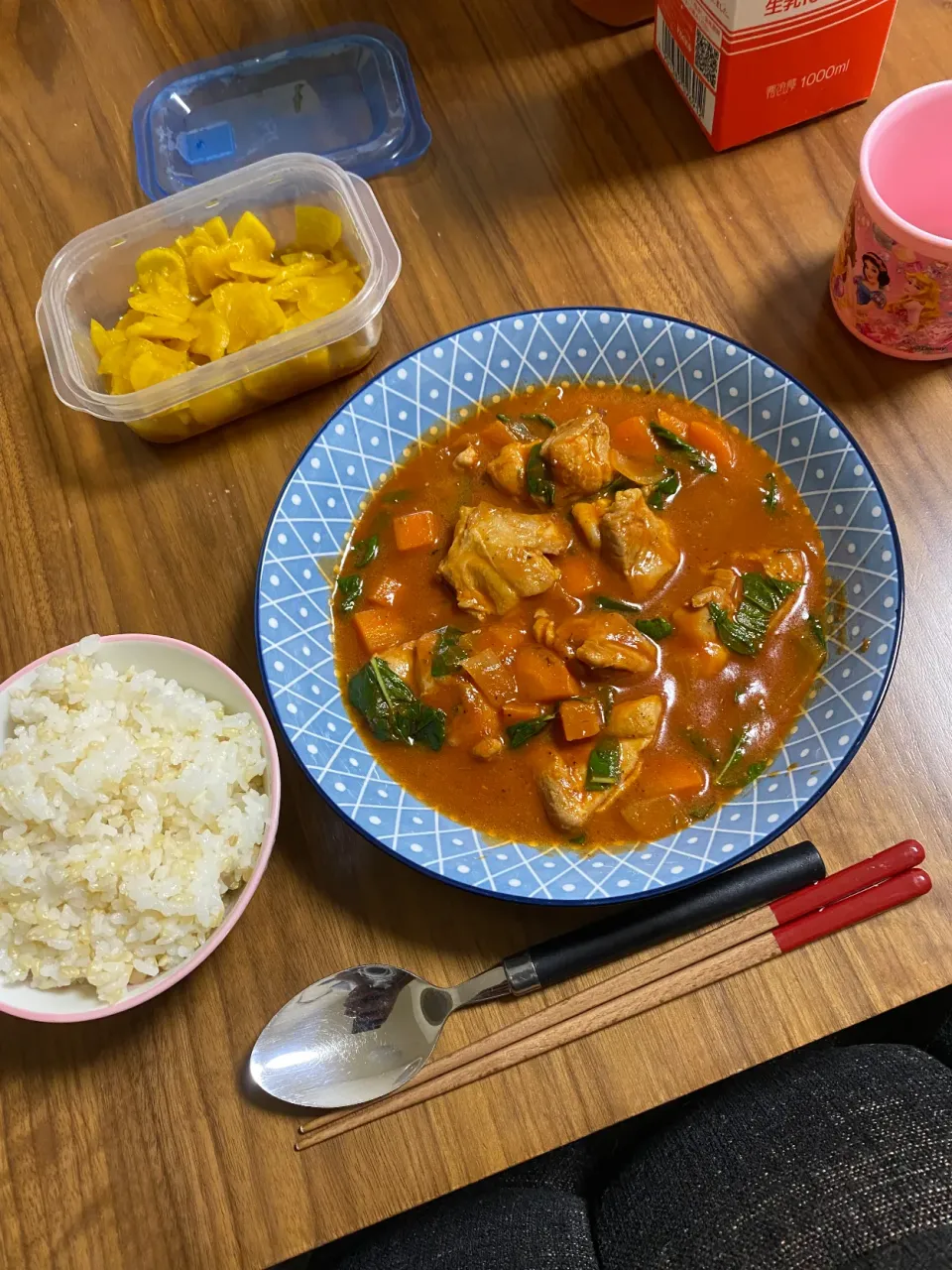 夜　鶏肉のトマト煮バジルいっぱい|みちくんさん