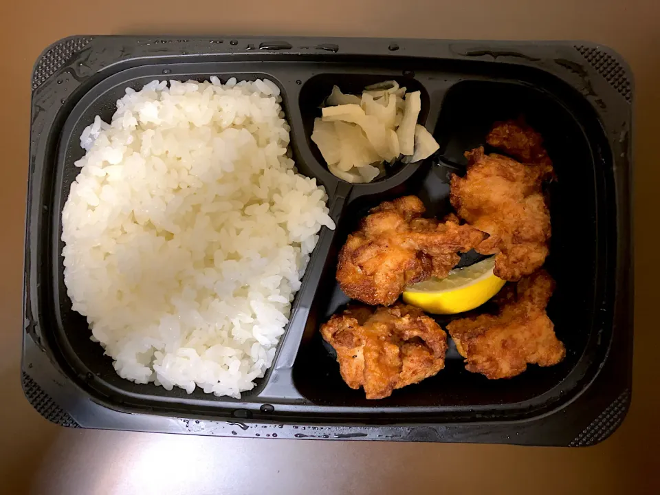 ガスト 若鶏の唐揚げ弁当(ハーフ)|ばーさんさん