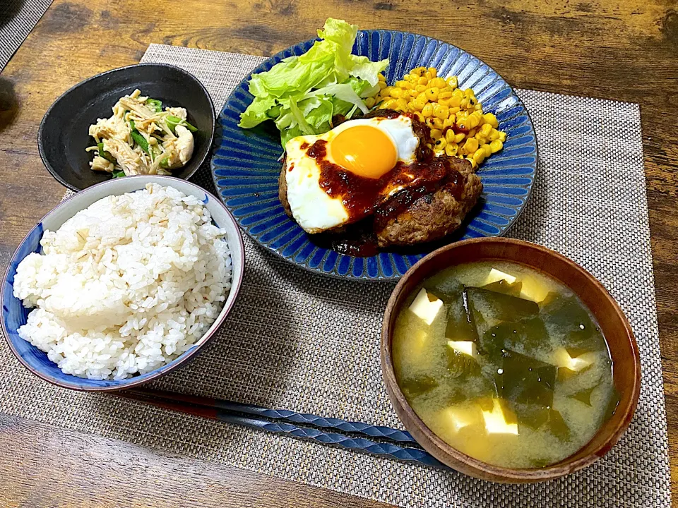 ハンバーグ　オクラとエノキの和物　麦ご飯　味噌汁|♡misaki♡さん