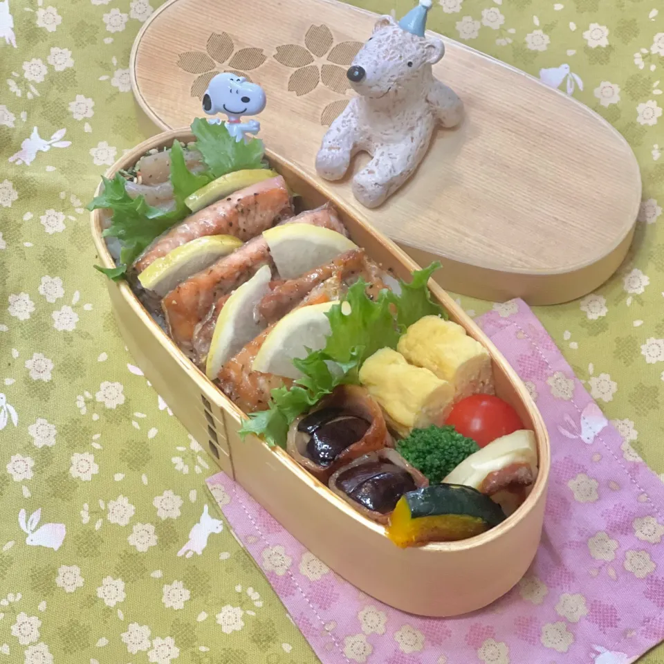 サーモンハラスのハーブグリル☘️の💙ちゃんお弁当　10/8火|sweet homeさん