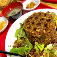 Snapdishの料理写真:レタス牛肉炒飯@和合餡餅(月島)|塩豚骨さん