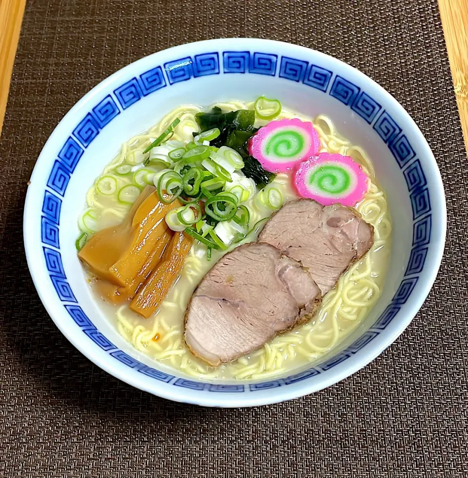 とんこつ塩ラーメン|akkiyさん