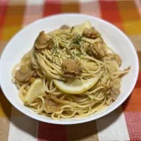 Snapdishの料理写真:ホタテとレモンのバター醤油パスタ|takeさん