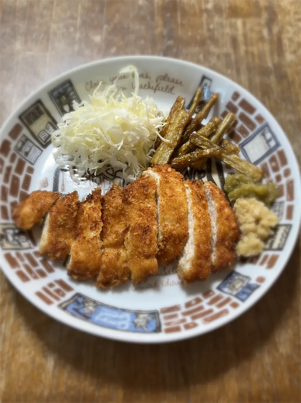 Snapdishの料理写真:チキンカツ・甘辛牛蒡・千切りキャベツ・冬瓜、きのこ入りかき玉スープ・ご飯|ちびろ菌さん