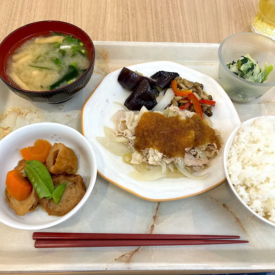 寮の晩御飯😋豚肉のおろしソース|すかラインさん