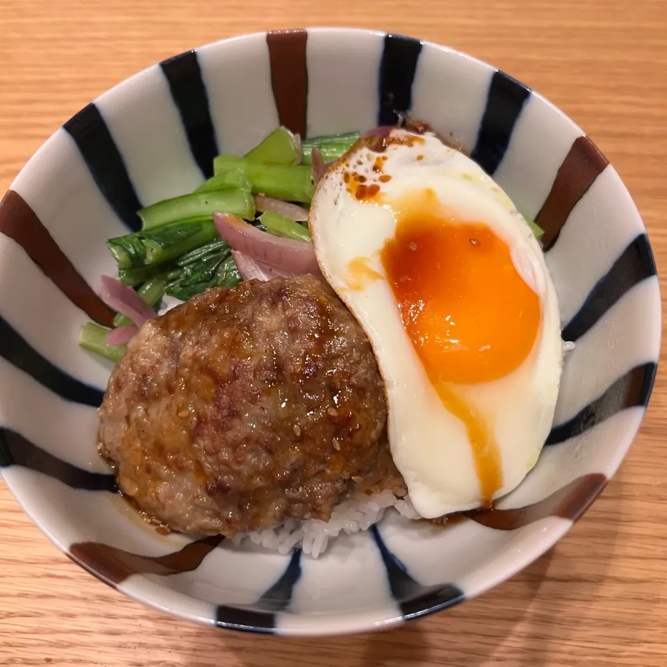 Snapdishの料理写真:ハンバーグ丼|yuuukaさん